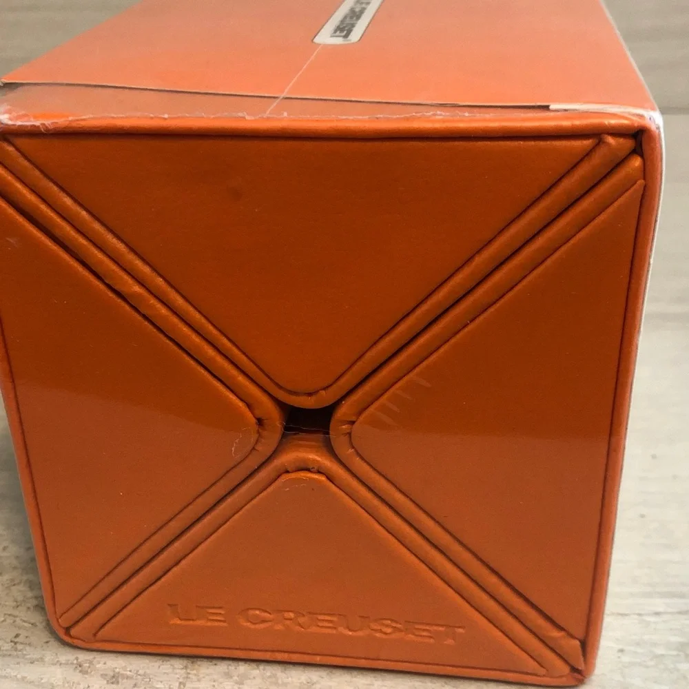 Le Creuset Wine Bottle Rest Orange Fold Out Wine Rack NEW NIB